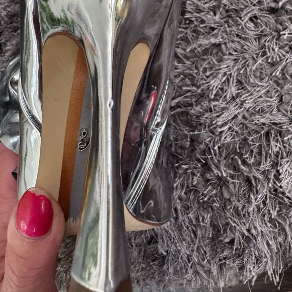 ✨ Sam Edelman Esmae 2 Pointed Toe Bootie – Silver Mirror sz 7 - Picture 3 of 13